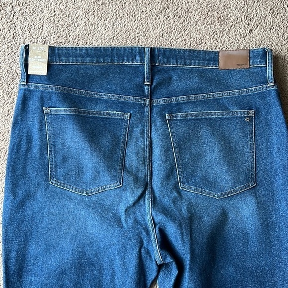 NWT Madewell Petite Slim Demi Boot Jeans in Sundale Wash - Picture 7 of 10